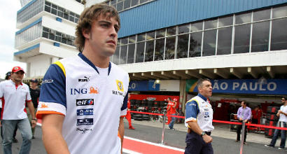 Quale scelta è peggiore: Lopetegui al Real o il ritorno di Alonso alla Renault nel 2007? Il pilota risponde su Twitter