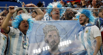 Mondiali 2018, due argentini sbagliano città: Putin regala loro 2 biglietti