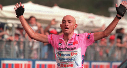 Il regalo di Cesenatico al Pirata: sarà piazza Marco Pantani