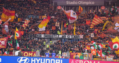 Coppa Italia, dalla curva della Roma cori contro Napoli e carabinieri