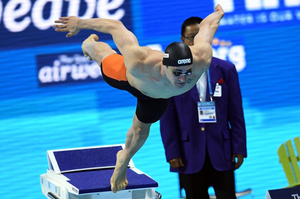 Nuoto, Mondiali vasca corta bronzo per Scozzoli, staffetta d'argento