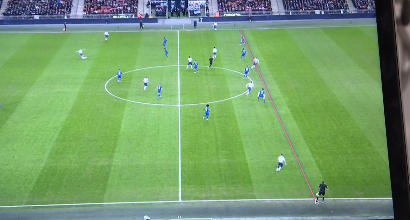 La Var fallisce, Sarri e la moviola col pc: Kane è in fuorigioco