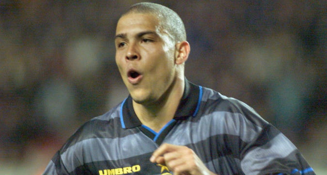 Inter, omaggio al Fenomeno: ecco come sarà la terza maglia